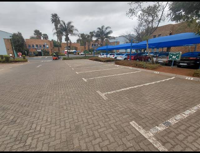 1,841M² OFFICE TO LET IN RANDJESPARK